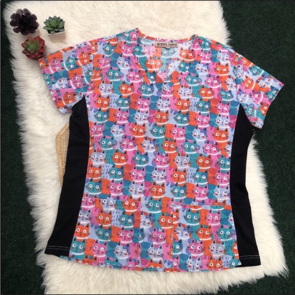 Cat Print Scrub Top - Picture 2 of 15